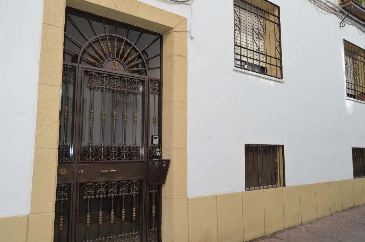 Puerta Sevilla Parking Gratis กอร์โดบา ภายนอก รูปภาพ