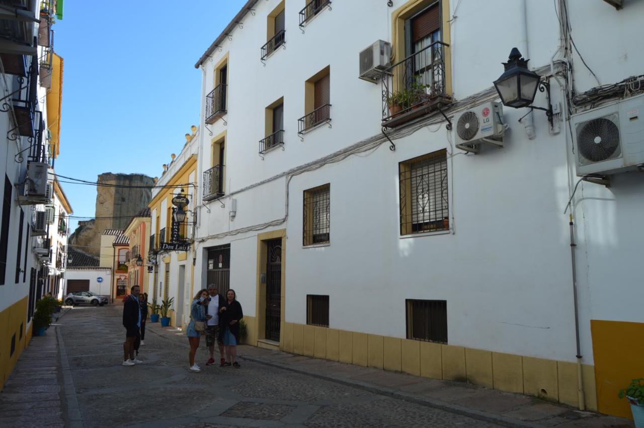 Puerta Sevilla Parking Gratis กอร์โดบา ภายนอก รูปภาพ